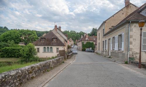 Moutier-d'Ahun House | Maison de famille du pont Millénaire
