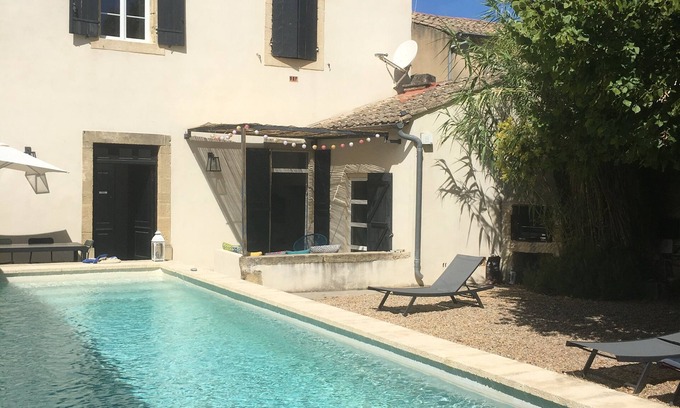 Aigues-Vives House | Maison de Famille de 1800 au Centre d 'un Village