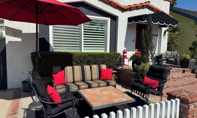 Belmont Shore House | "MAISON DE FLEURS" BELMONT SHORE - GUEST FAVORITE - PRIVATE YARD - GARAGE - A/C