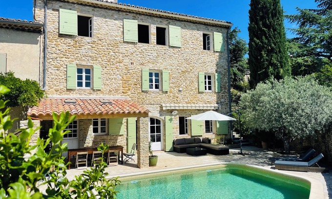 Mirabel-aux-Baronnies Bed & Breakfast | Maison de Village Avec Piscine