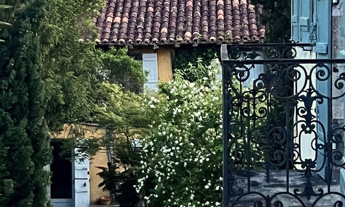 Cazaubon House | Maison de Gardien - charming boho farmhouse Gers.