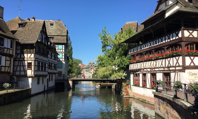 Munchhausen House | MAISON DE LA SAUER with breakfast, parking, high-speed WiFi