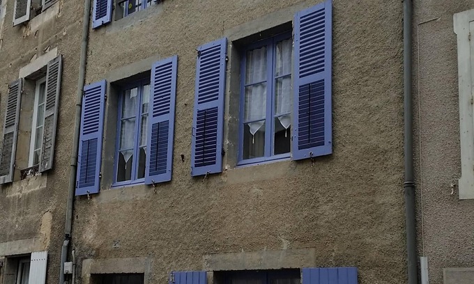 Bellac House | Maison de Lavande Newly renovated town house, to high standard with fab views.