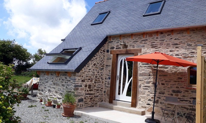 Pleudaniel House | Maison de Pierre et de Lumière Entre Terre et mer