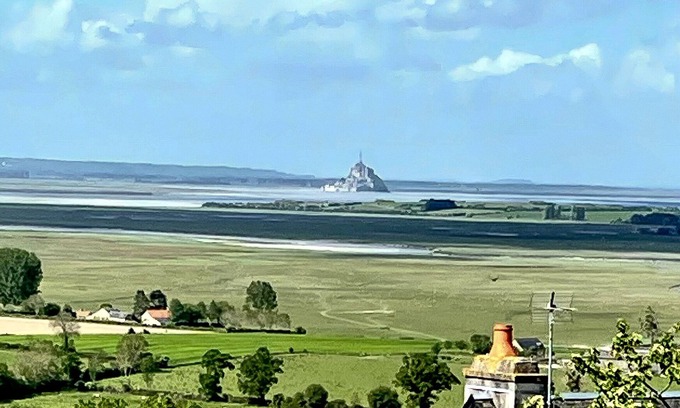 Le Val-Saint-Pere House | ? Maison de Vacances La Butte Avec sa vue sur le Mont Saint Michel et sa Baie