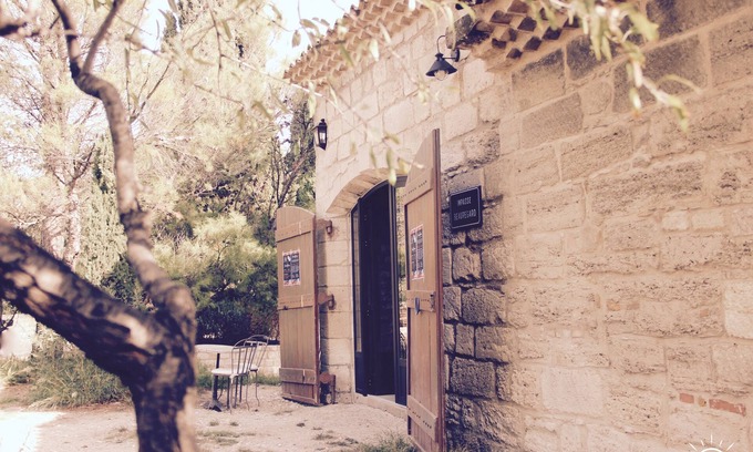 Les Angles House | Maison de Village Authentique, 3 Pièces, à 3km D'avignon