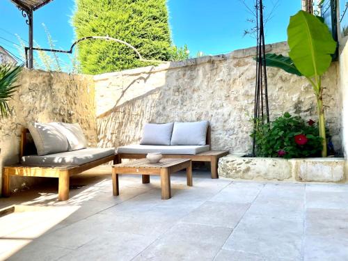 Fontvieille Apartment | Maison de village