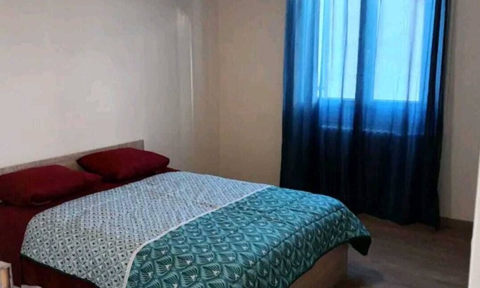 Sully-sur-Loire House | Maison de Ville Agréable , Spacieuse et Lumineuse Récemment Rénovée