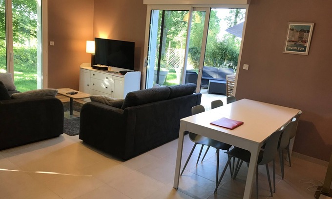Serqueux House | Maison des 2 chênes between avenue verte, lakes, swimming pool and Casino - enclosed garden