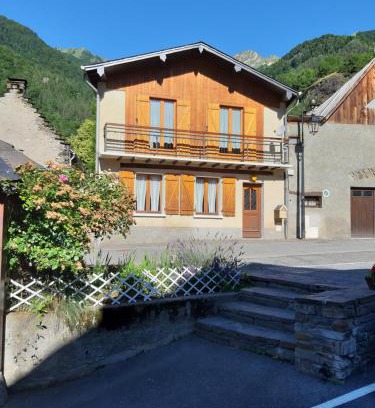 Cier-de-Luchon House | Maison des trois ormeaux