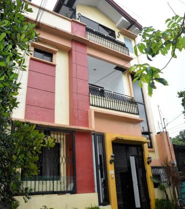 Angono House | Maison Dos 3 bedroom, with 200mbps internet speed, netflix and aircon