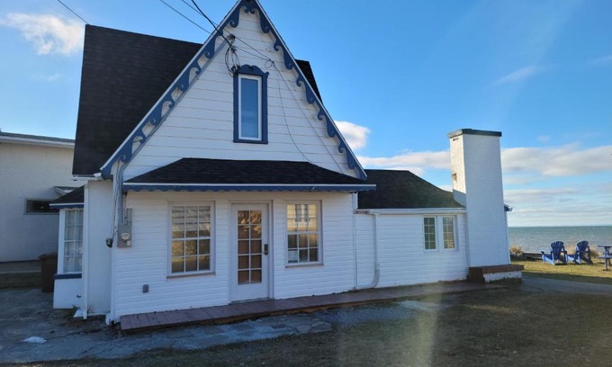 Rimouski-Neigette House | Maison du bord du fleuve à 5 min du centre ville