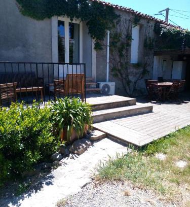 Azillanet Apartment | Maison du Charron