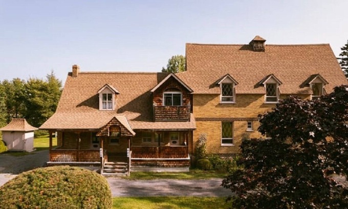 Pointe-au-Pic House | Maison Du Havre (Petit Duplex)