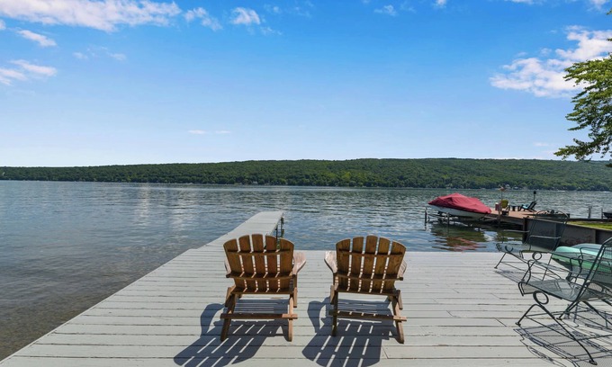 Branchport House | Maison Du Lac: Great Level Lakefront on Keuka Lake!