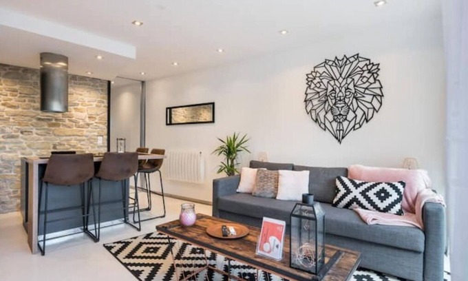 Saint-Alban-de-Roche House | Maison en Pierre