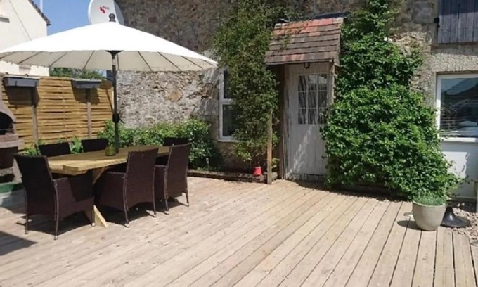 Gesnes-le-Gandelin House | Maison Ensoleillee -
