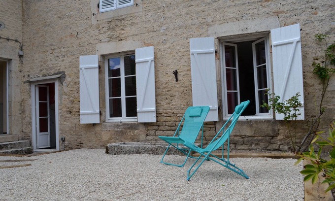 Leuglay House | Maison Entière de Village