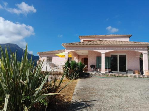 Pietra-di-Verde House | Maison entre terre et mer Vue sur mer Grande terrasse