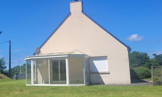 Pledran Villa | Maison Familial: "Entre Terre et mer" House 15 min from the sea with swimming pool!