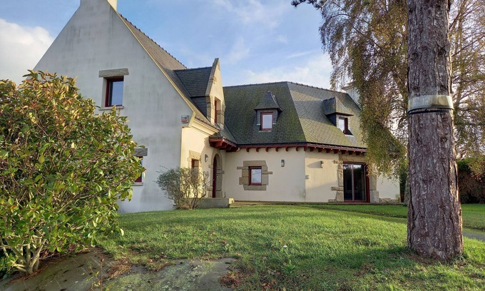 Langueux House | Maison Familiale Toute Équipée Avec Grand Jardin et vue sur les Grèves