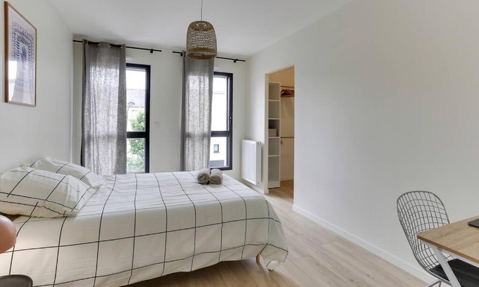 Saint-Jacques-de-la-Lande Apartment | Maison Joseph - Suite 1