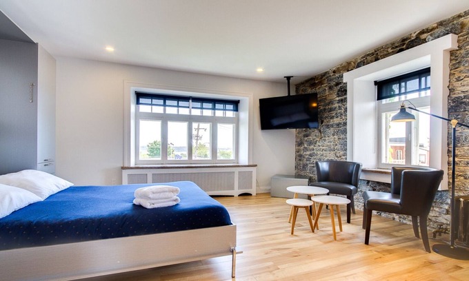 Quartier 5-4 Apartment | Maison Grenier - Le Loft