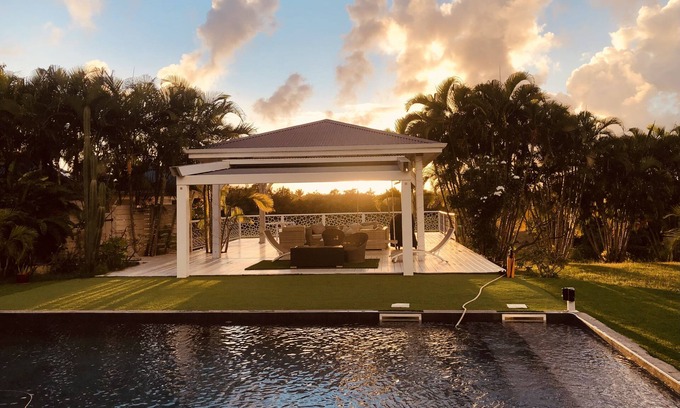 Grande-Terre Cabin | Maison Idéale Pour Déconnecter en Famille, Piscine, Cabane, à 5mn de la Plage