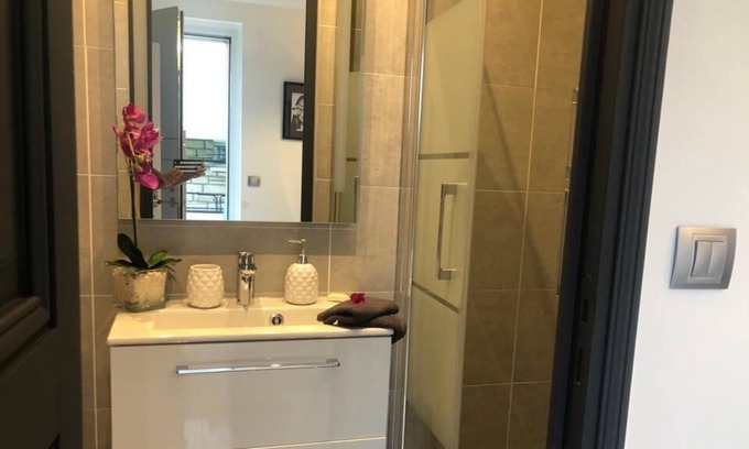 Sevran Ski Chalet | Maison Indépendante Dans Un Très Grand Jardin