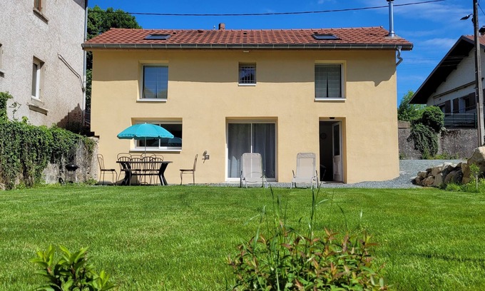 Vaulnaveys-le-Haut House | Maison Individuelle 2 Chambres six Couchages au Centre Village