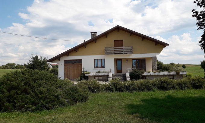 Le Vaudioux House | Maison Individuelle Calme au Coeur de la Campagne Jurassienne