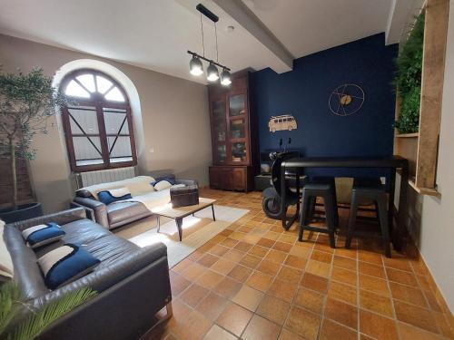 Monein Villa | Maison la forge rénovée 8 pers au centre avec extérieur