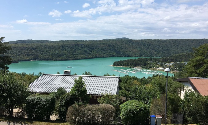 Charchilla House | Maison lac de vouglans