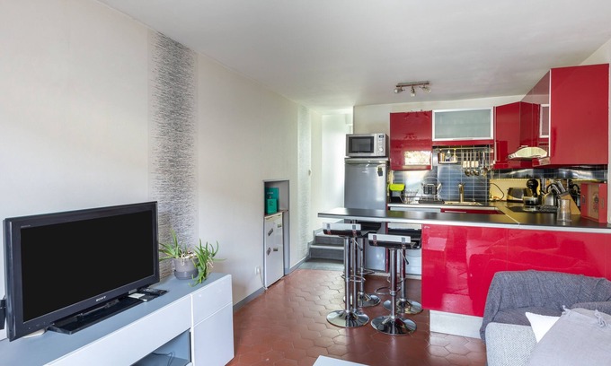 Mareuil-les-Meaux House | Maison Mareuil - Two Bedroom House, Sleeps 5