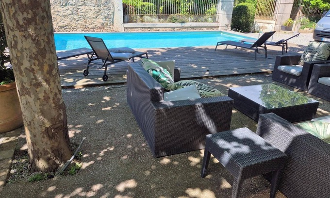 Moux Bed & Breakfast | MAISON MARIE-LOUISE