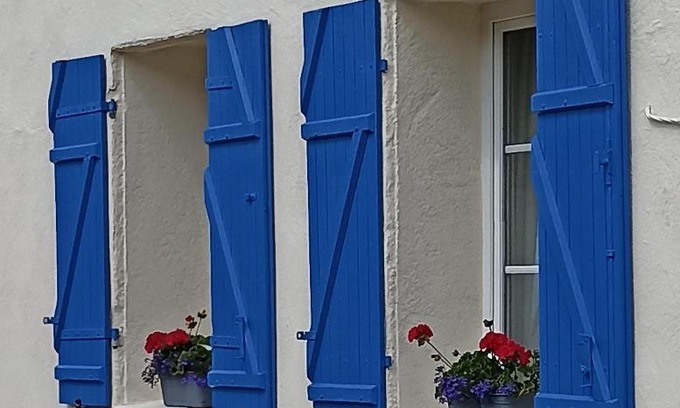 Saint-Thomas-de-Conac House | Maison Marin, Charming Village Cottage with Pool