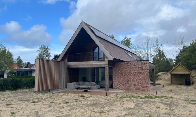 Sint-Idesbald House | Maison Neuve, 15 min de la Plage de St-idesbald. 8 Personnes. Terrasse Couverte