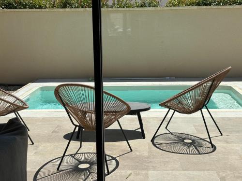 Pernes-les-Fontaines Villa | Maison neuve climatisée Piscine 4 personnes