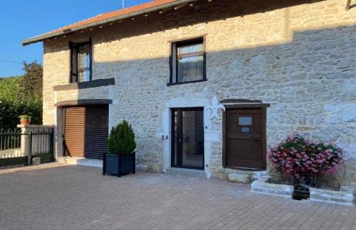 Saint-Martin-du-Mont Apartment | Maison neuve tout confort, deux chambres