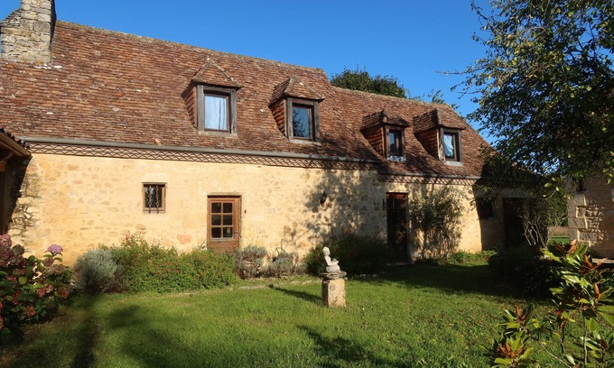 Saint-Cyprien House | Maison Périgourdine au Milieu de 4 Hectares de Nature