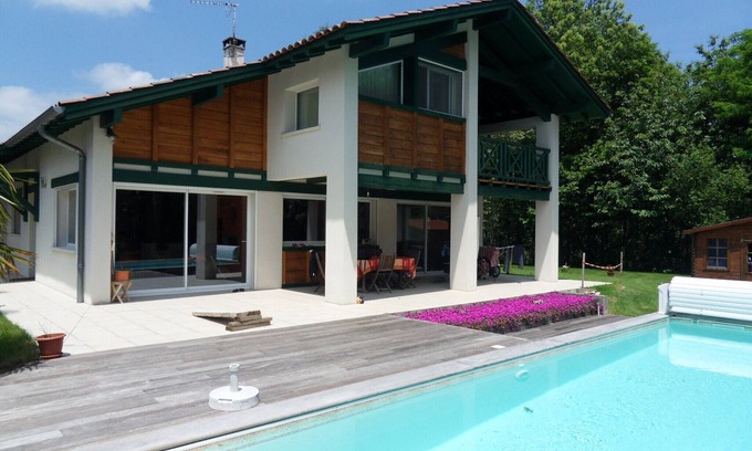 Isturits House | Maison Pays Basque Avec Piscine