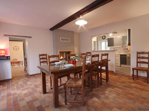 La Mesniere House | Maison Percheronne Spacieuse avec Billard, Babyfoot, et Jardin Clos, Animaux Bienvenus ! - FR-1-497-65