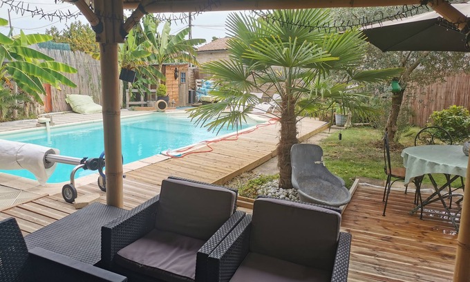 Abzac Villa | Maison Pierre 9 Couchages Piscine Chauffée Jacuzzi