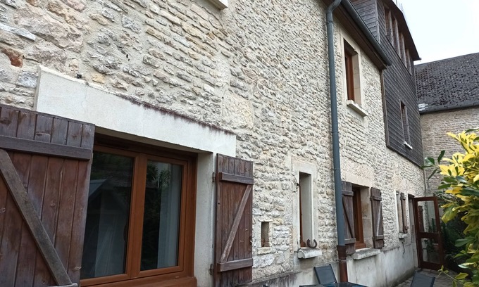 Cormelles-le-Royal House | Maison Près de la mer et de la Campagne