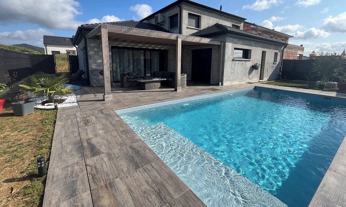 Veymerange House | Maison Quartier Calme Avec Piscine Proche Luxembourg