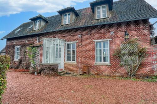 Saint-Germain-la-Poterie House | Maison spacieuse pour 8 personnes avec jardin