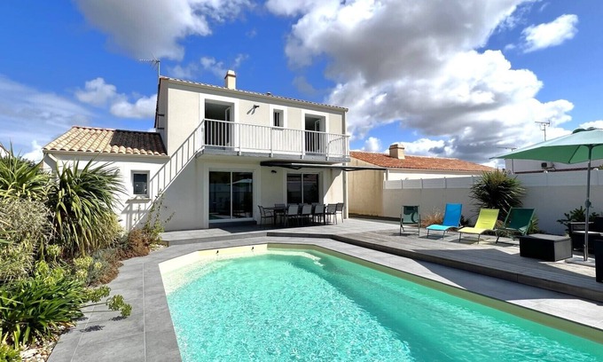 Saint-Vincent-sur-Jard House | Maison Tout Confort Bord de Mer, Piscine, 140m², 5 bedrooms