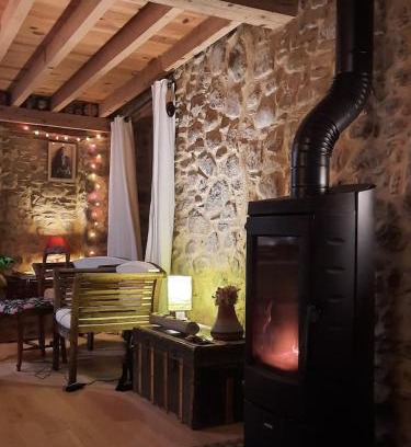Thues-entre-Valls House | Maison traditionnelle catalane avec jardin