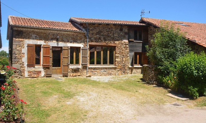 Bussiere-Badil House | Maison Vacances 6 à 8 Pers-périgord- Dordogne - Piscine - Animaux Admis
