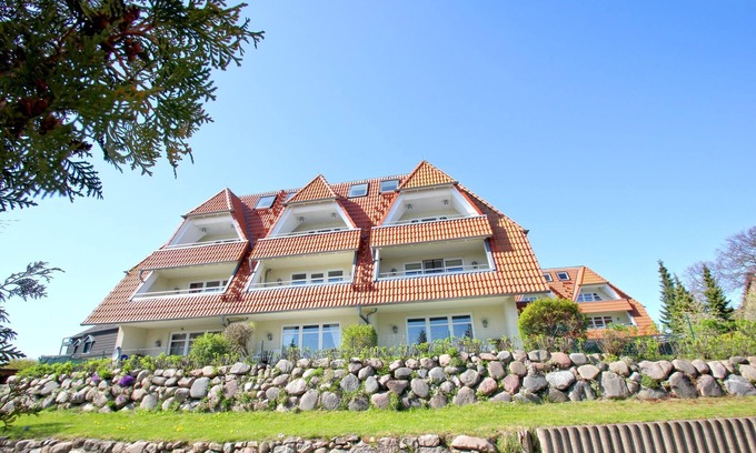 Breege Apartment | Maisonette apartment near the harbor with sea view, balcony - Hafenhäuser Breege FeWo 06